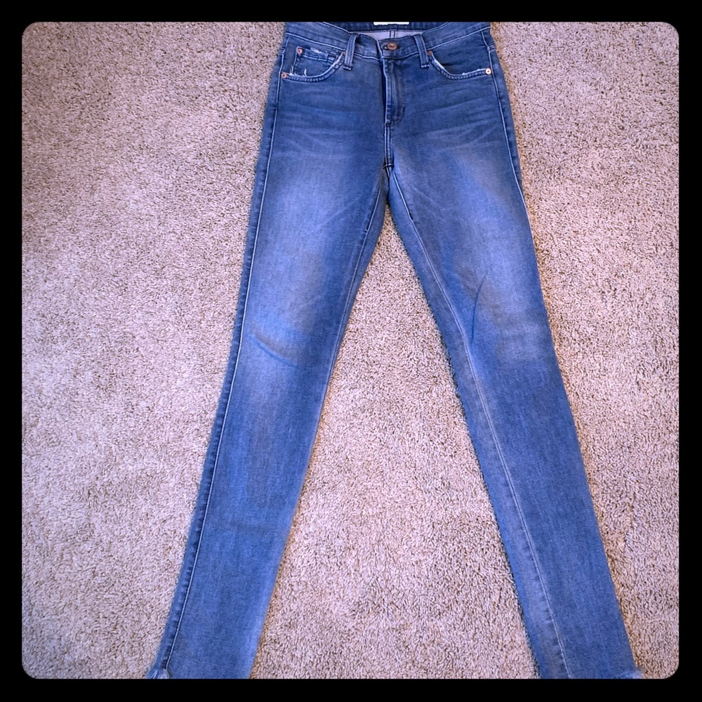 James Jeans Sz 25 “Twiggy” Jeans